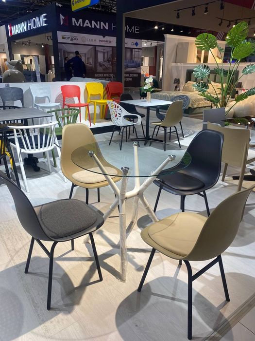 Столы и стулья для дома и кафе