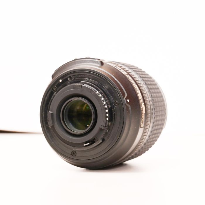 Nikon d7000 + 18-105 vr
