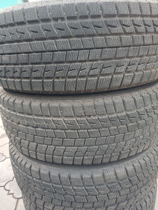 Продам шины почти новые