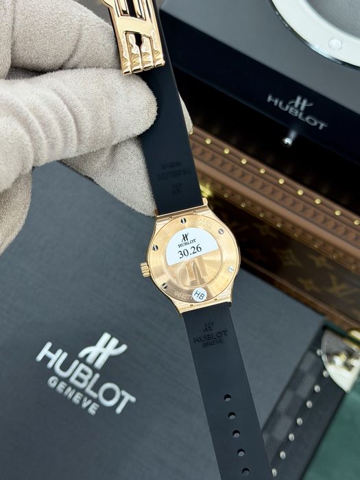 Hublot Classic Fusion Lady  33mm  Gold