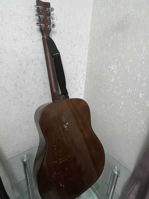 Продам гитару