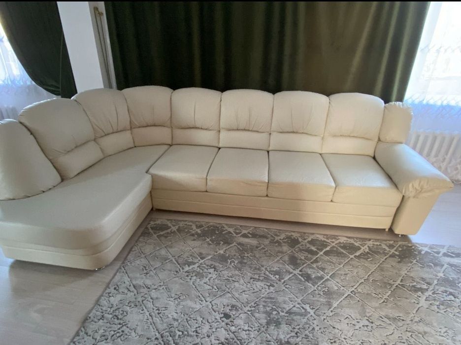 Продам диван  кожаный
