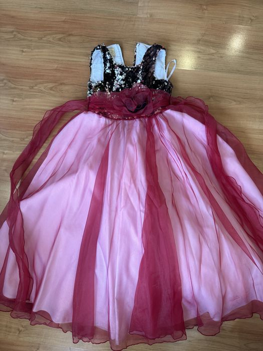 Платье нарядное