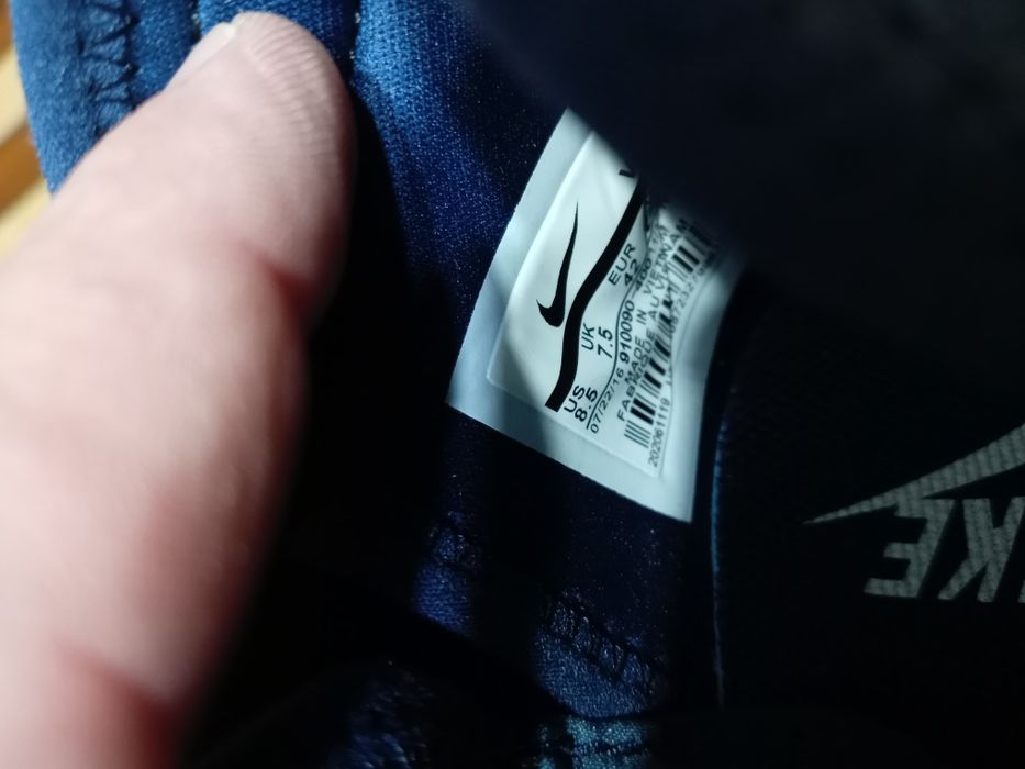 Кроссовки Nike 42