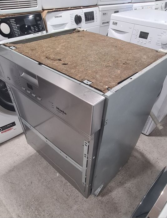 Съдомиялна Miele 60см А++ за частично вграждане  G4203SCi