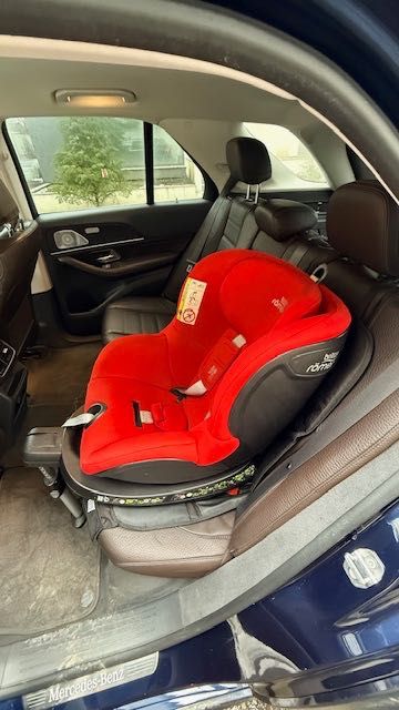 Vand scaun auto rotativ Britax Romer Dualfix 360 stare impecabila