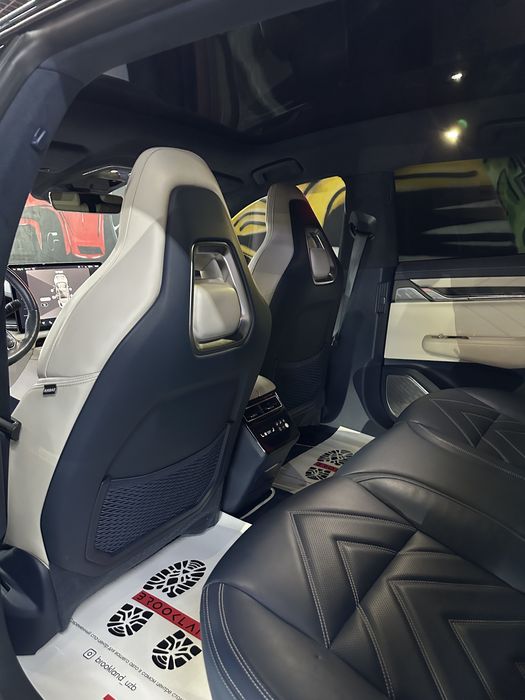 Zeekr 001 You Dual motor srochno sotiladi