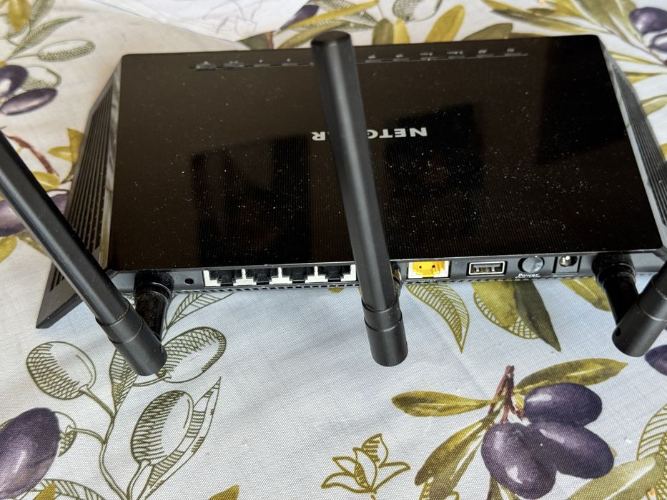 Интернет Рутер NetGear