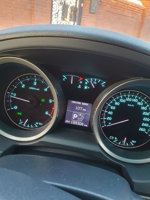 Продам Land Cruzer 200