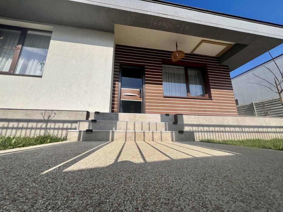 Casa moderna  3 camere.Gata de mutat ! Teren 510 mp