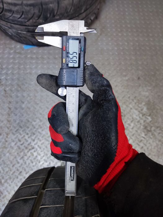 245 40 19 Goodyear Eagle F1