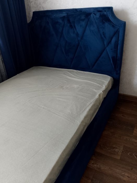 Продам кровать 1.5