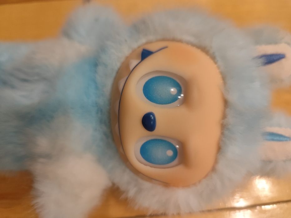 Продам лабубу синего цвета за 2500