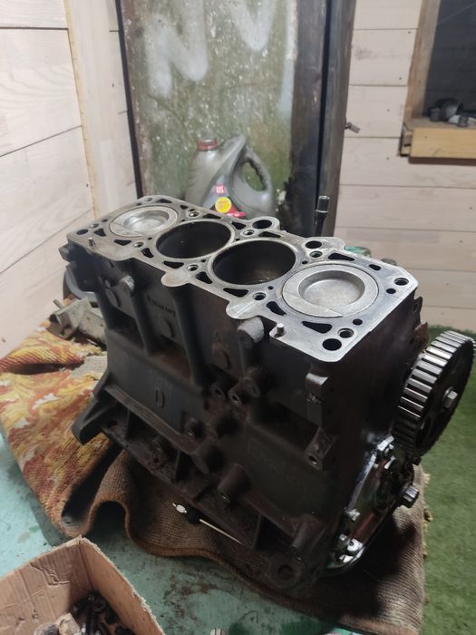 Продаю блок двигателя