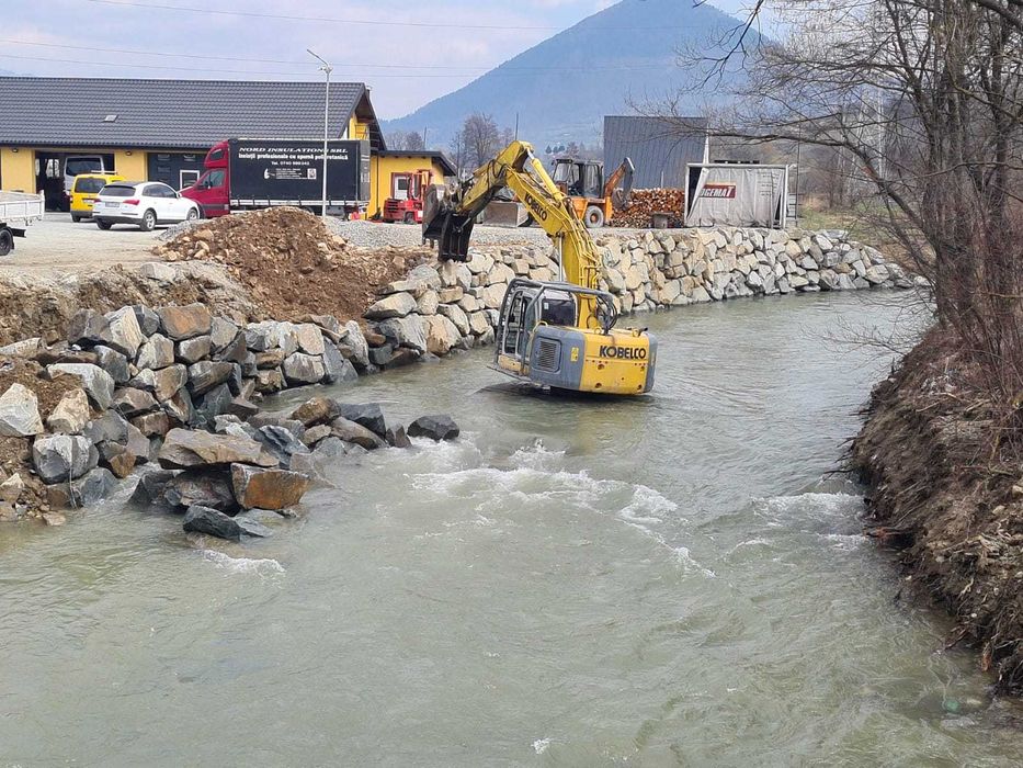 Excavator senile Kobelco SK235SR INCHIRIERE/VANZARE