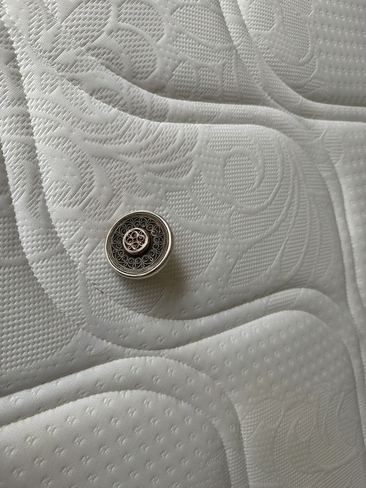 Продам кольцо натуральное серебро