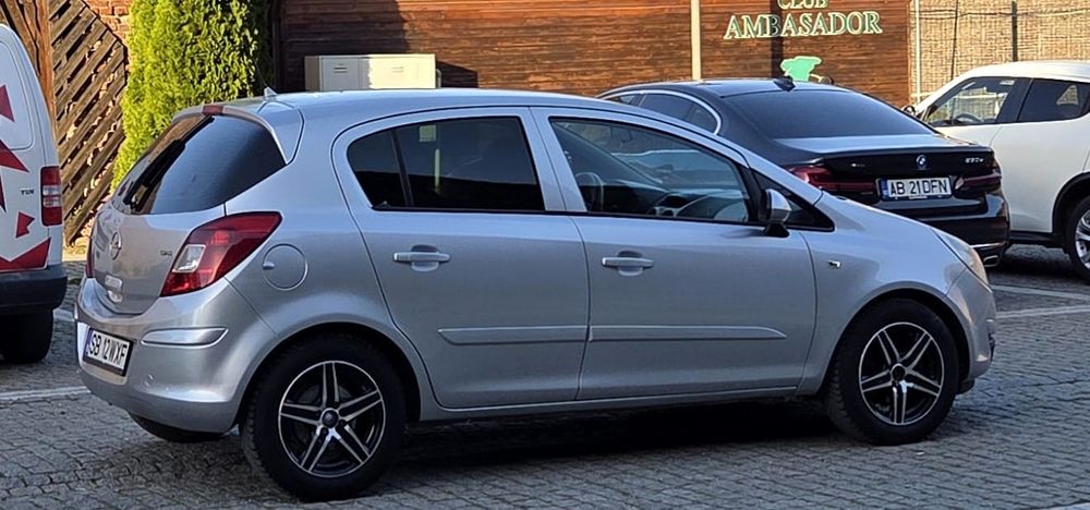 Opel corsa D 1.3 Diesel/An 2008/