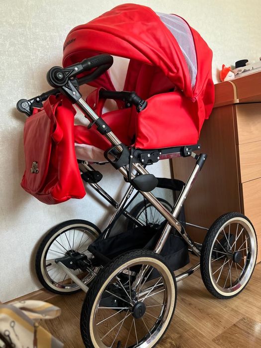 Коляска 2 в 1 люлька + прогулочный блок