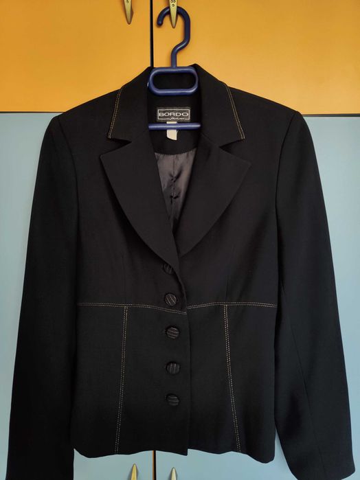 Елегантно черно сако