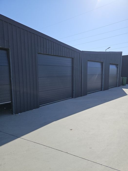 Ușă de garaj ieftină