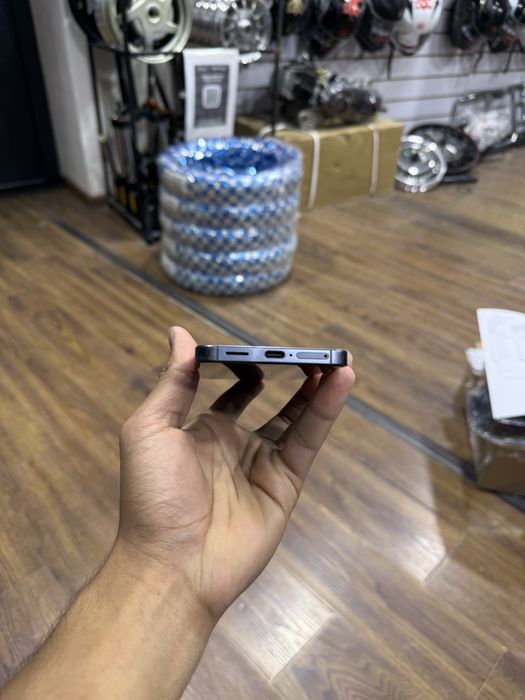 Samsung s25 12/128