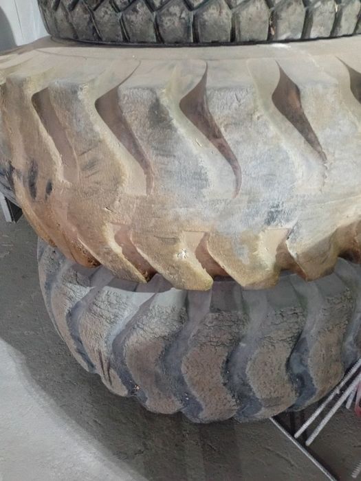 Шина 23,5-25 китай