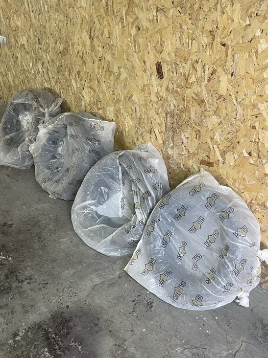 Комплект резины R-16 195/45