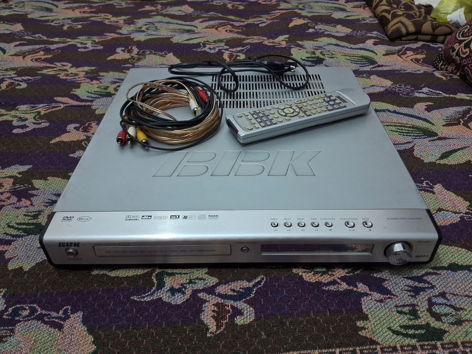 Усилитель с тюнером BBK