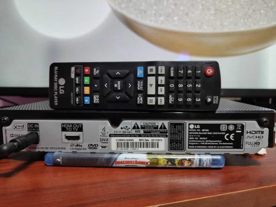 Blu-ray player LG BP350 cu Wi-Fi -HDMI , Netflix, Youtube