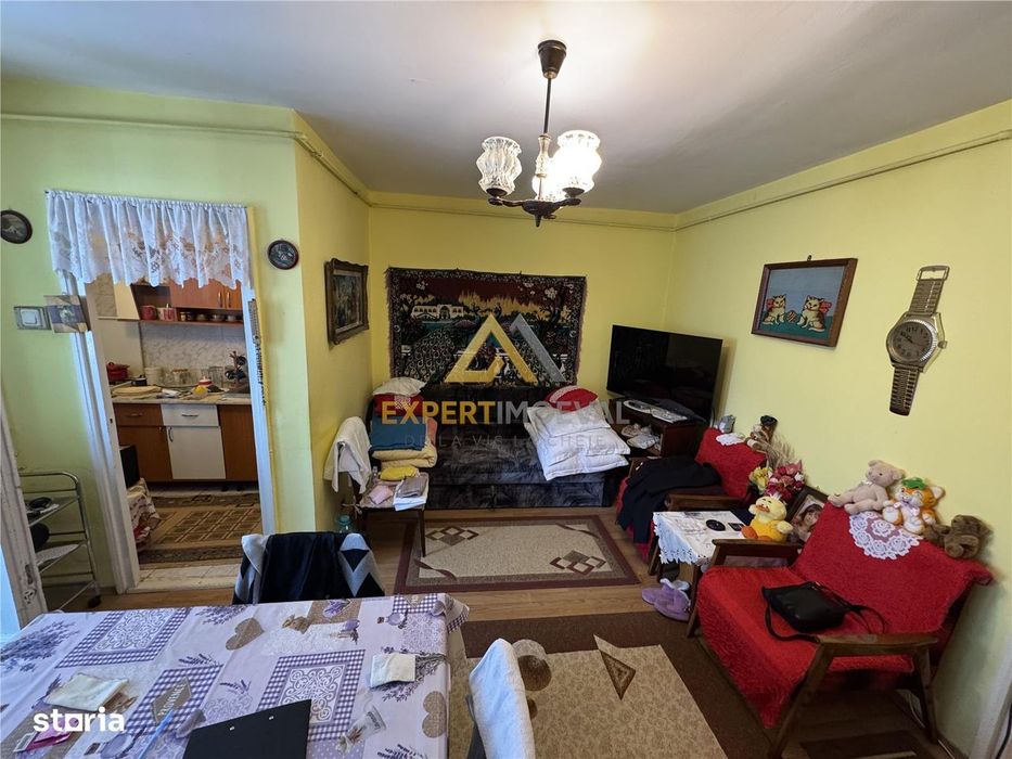 Garsoniera de vanzare str Luminisului 25.000 Euro etaj intermediar