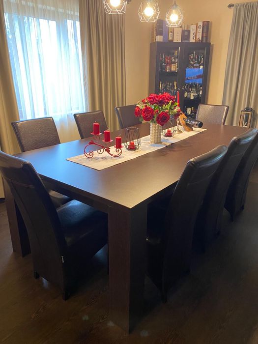 Set 8 scaune dining din lemn masiv si piele ecologica maro