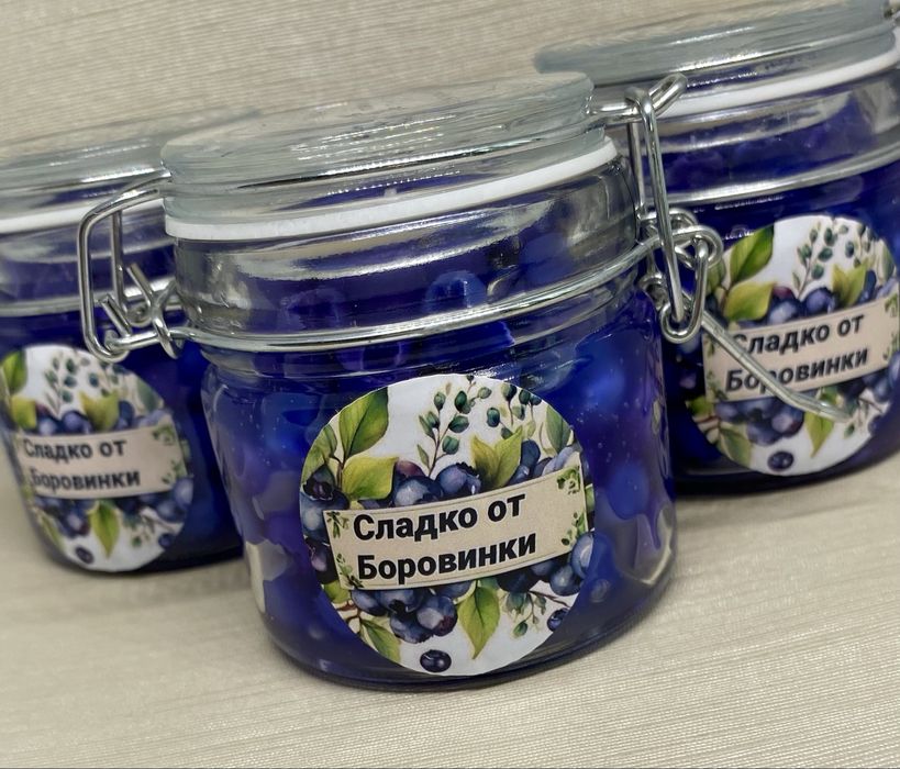 Ръчно изработени ароматни свещи от 100% соев восък.