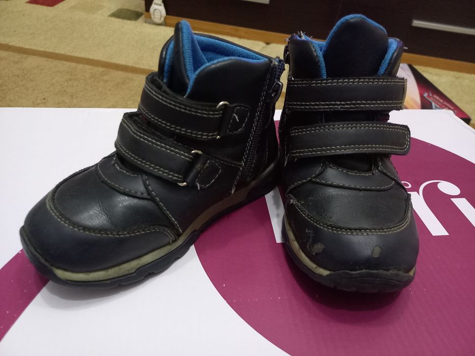 Продам ботиночки,ботинки,сапоги