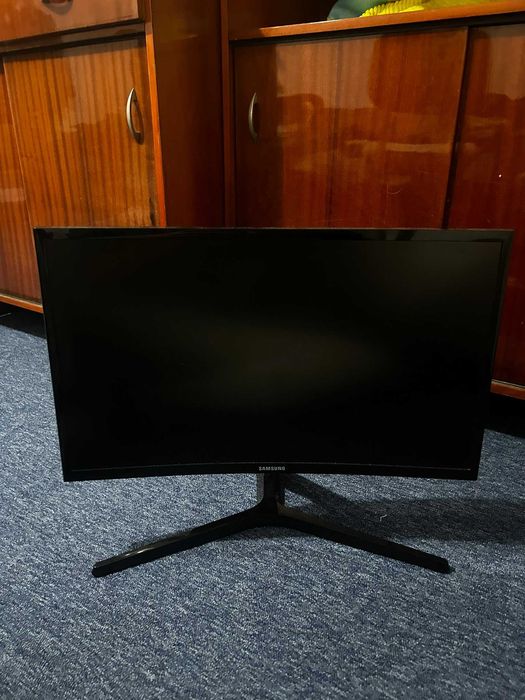 Monitor Gaming Samsung C24RG50 – 23.5”, Curbat, 144Hz, FreeSync