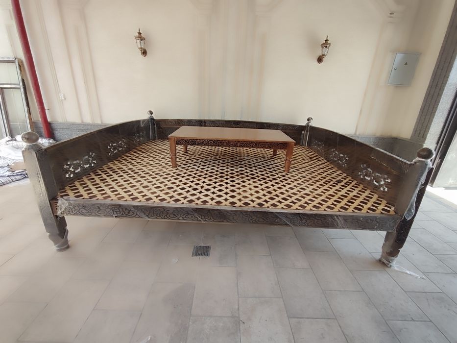 Сури тапчан карават