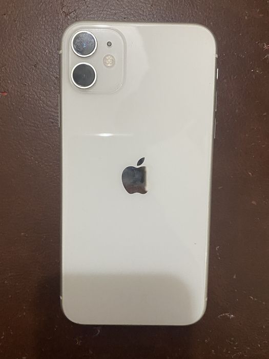 Срочно продам айфон 11