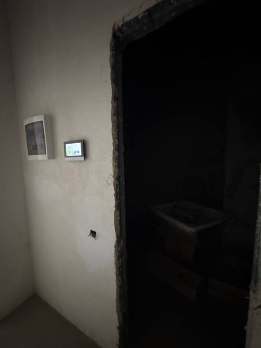 Oz Mahal Продается 1 комнатная квартира коробка ул.Новомосковская