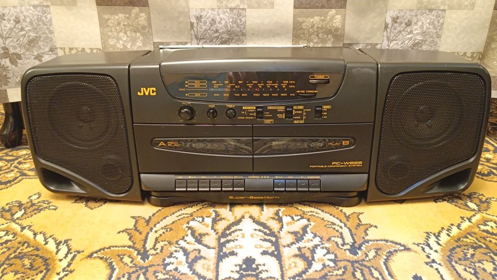 Большая магнитола JVC