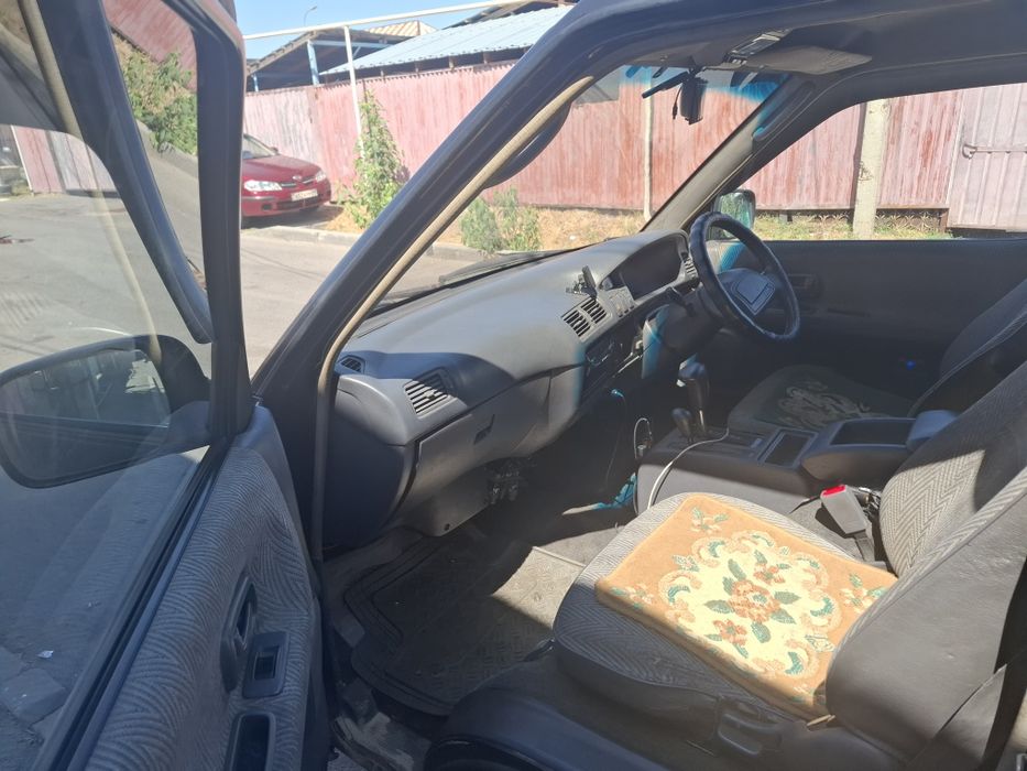 Продам срочно TOYOTA Taun Ais