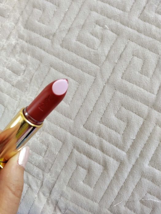 Червило на Yves Saint Laurent