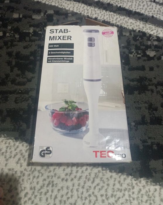 Mixer vertical de mână în stare foarte bună