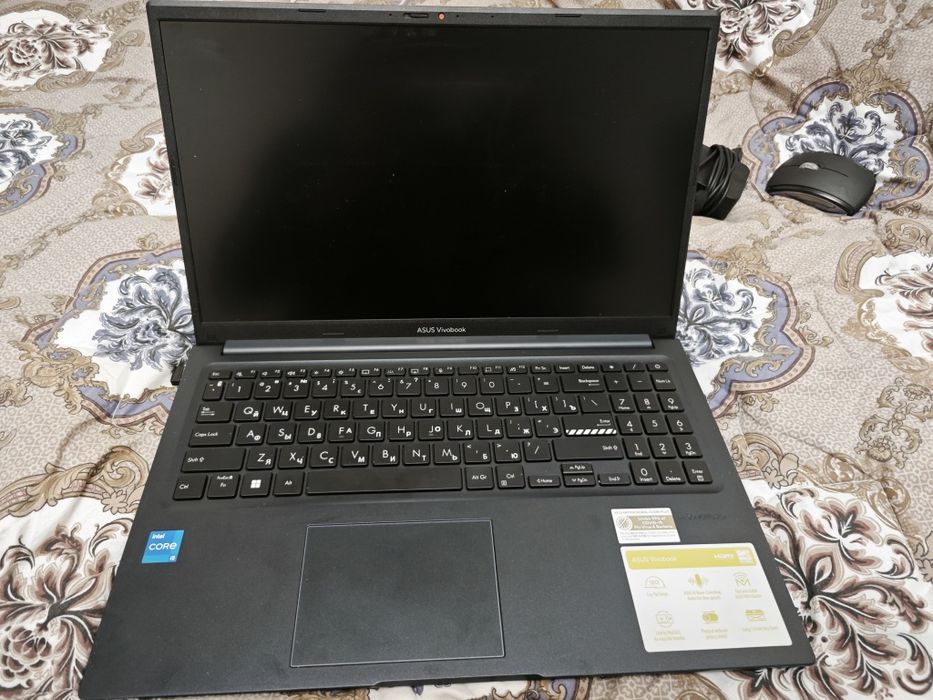 Продам ноутбук asus vivobook 15 1tb