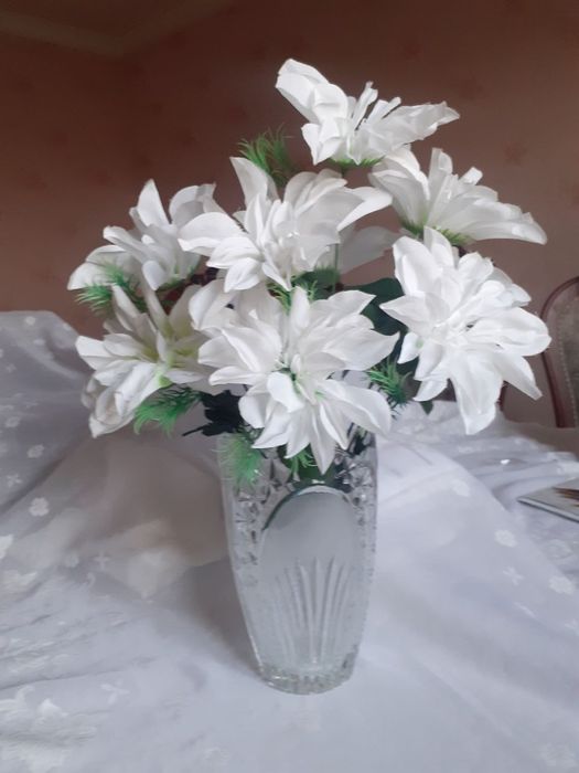 Декоративные искусственные цветы