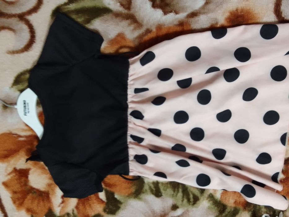 Платье на девочку размер 100 на 2-4г