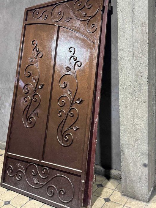 Ворота и дверь металлическая