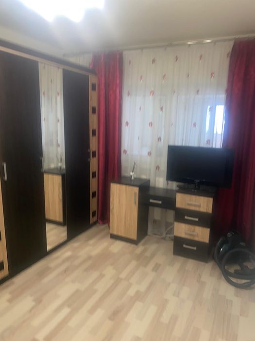 De inchiriat apartament zona Bariera