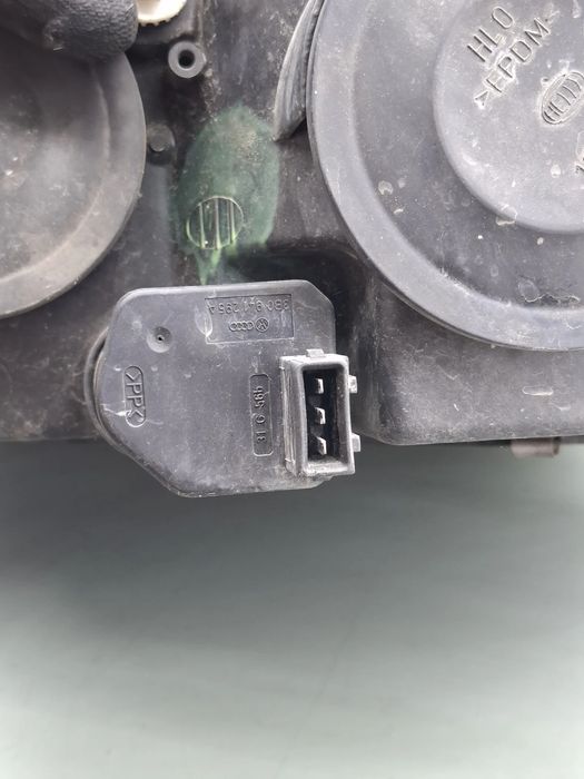 Far dreapta 147 426-00 Volkswagen VW Passat 2000 1.9 TDI MT (115 hp)