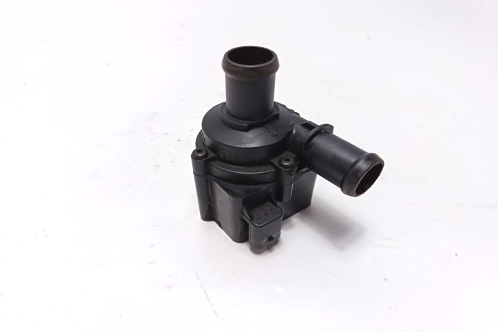 Pompa recirculare apa 5G0965561B Volkswagen VW Golf a 7-a generatie