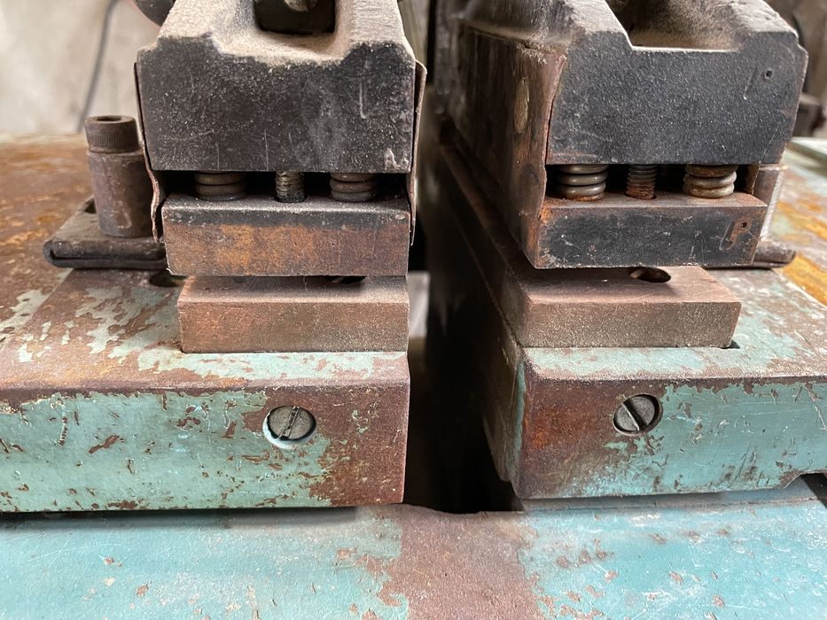 Лепачка за челно заваряване на бацигови ленти