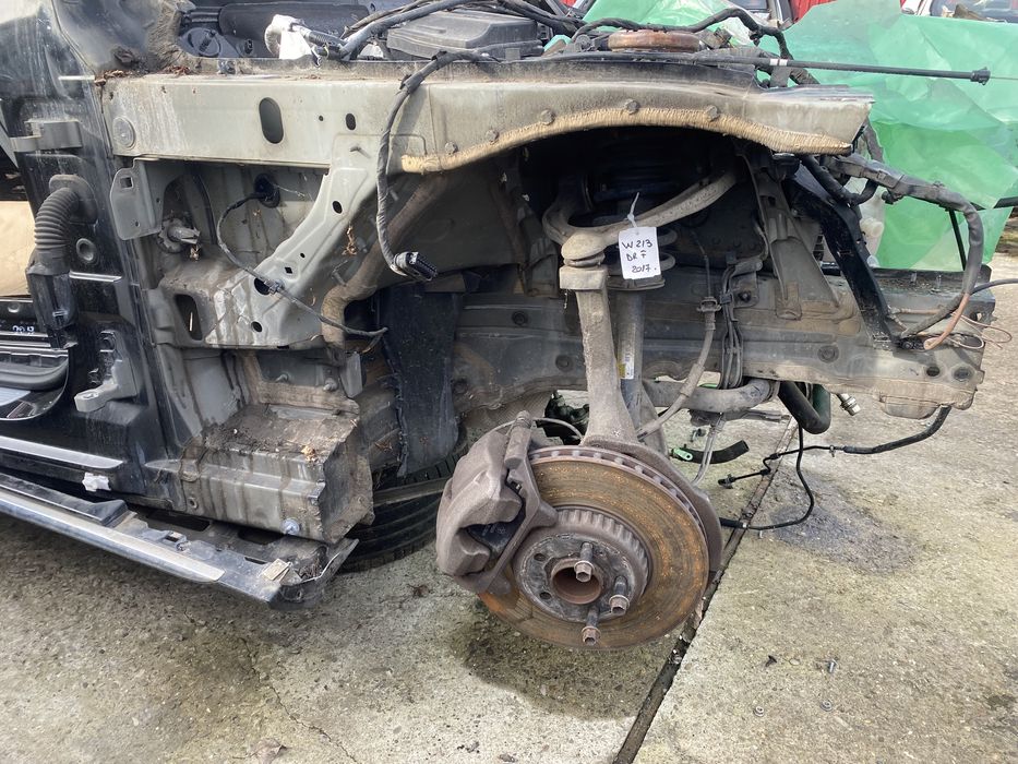 Fuzetă dreapta față Mercedes W213